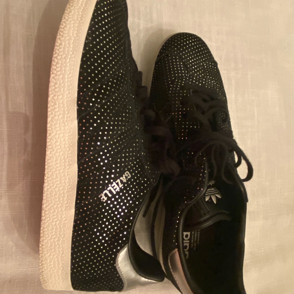 Adidas Black and Silver Gazelle Sneakers fit size 11 - Picture 8 of 8